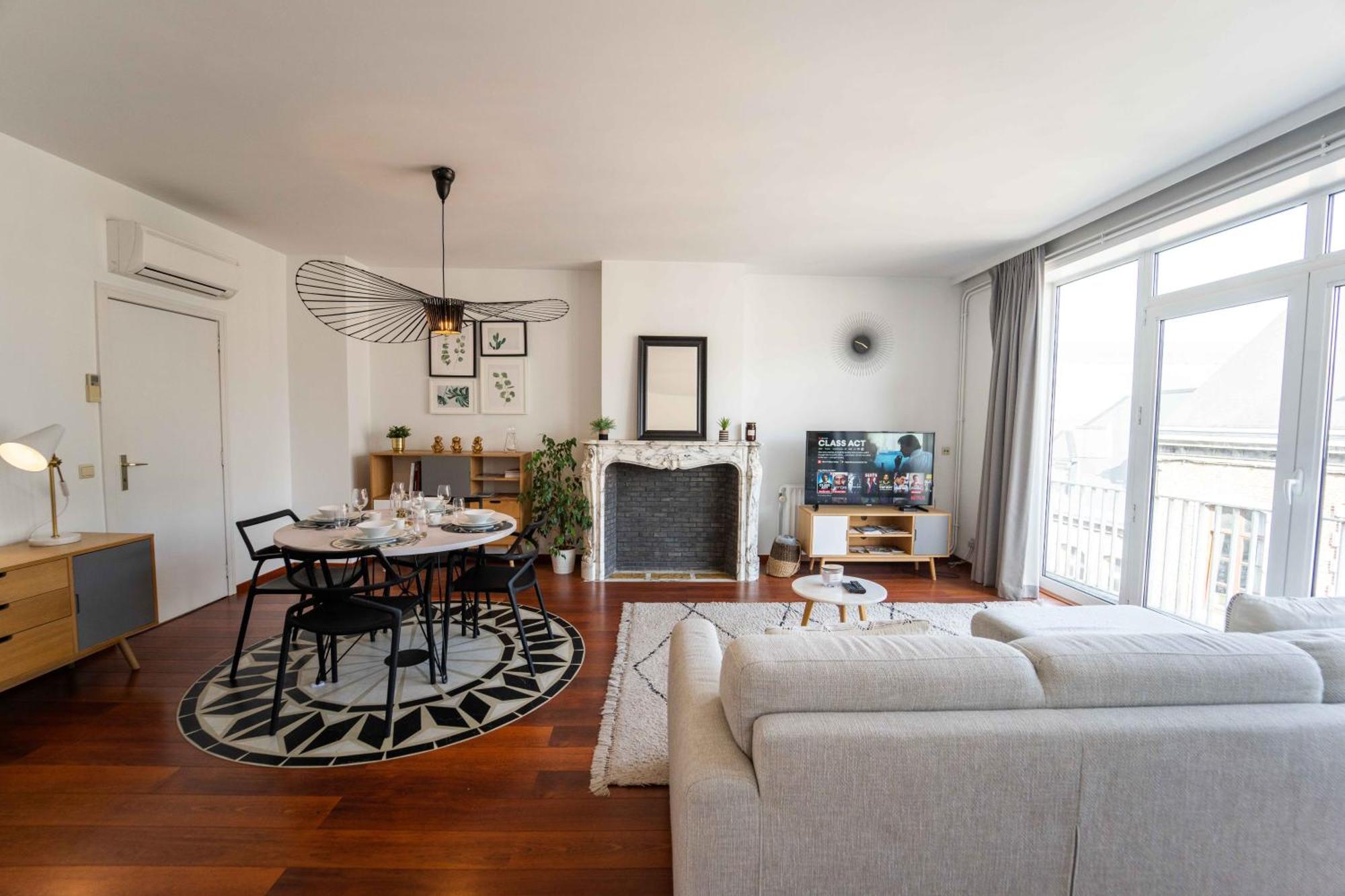 Luxury Apart' Mons City Center With Terrace Apartment Exterior photo